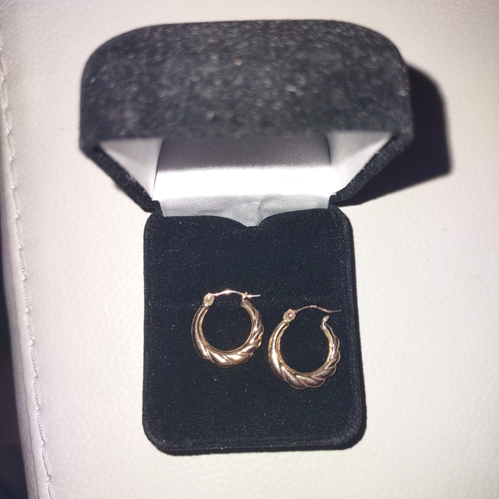 10k hoop earrings